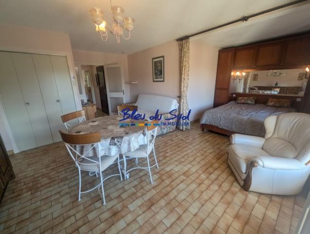 A louer STUDIO  45 M2 TERRASSE  VERNET LES BAINS