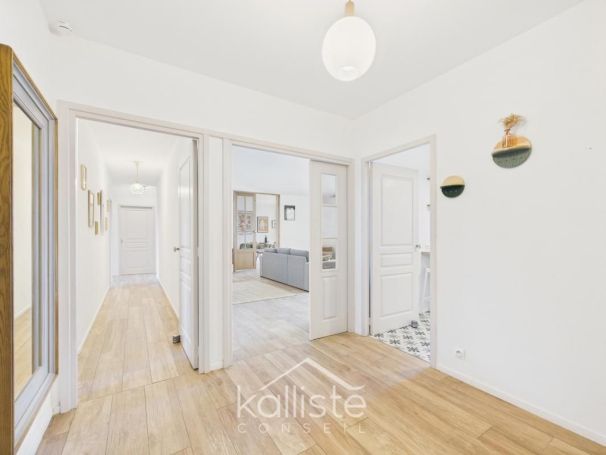 A louer APPARTEMENT DE PRESTIGE T5 131 M2 TERRASSE BORD DE MER AJACCIO