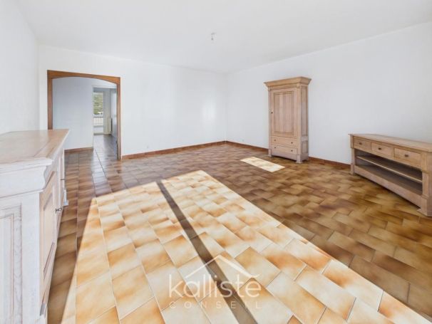 A louer APPARTEMENT T4 100 M2 TERRASSE VUE MER AJACCIO