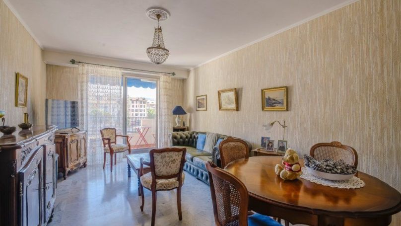 A louer APPARTEMENT T3 75 M2 TERRASSE BORD DE MER NICE