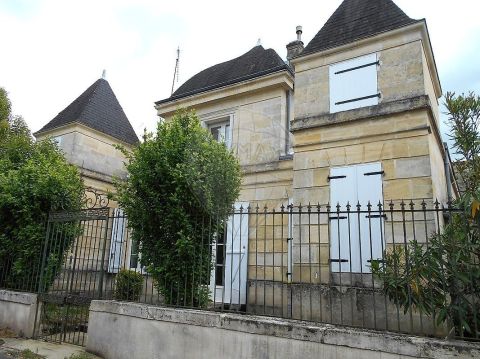 A louer MAISON DE MAîTRE LESTIAC SUR GARONNE