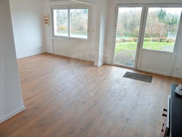 A louer APPARTEMENT T3 60 M2  SAINTES