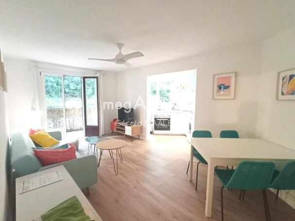 A louer APPARTEMENT T2 48 M2 BORD DE MER SAINT RAPHAEL