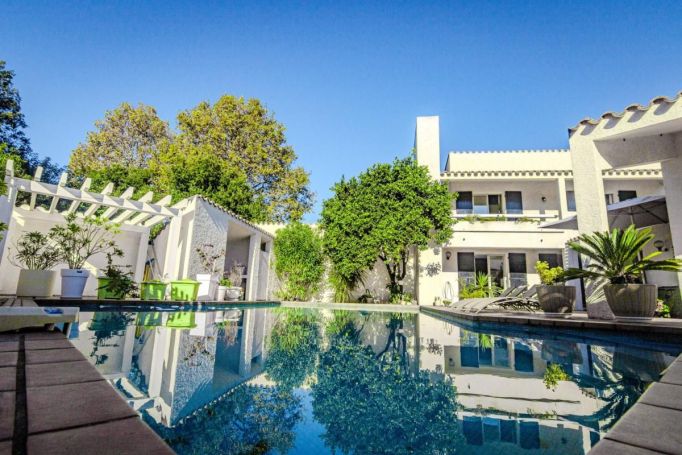 MAISON  CONTEMPORAINE BORD DE MER SAINT CYPRIEN