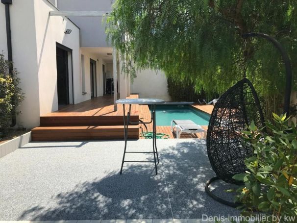 MAISON  CONTEMPORAINE  VILLENEUVE DE LA RAHO