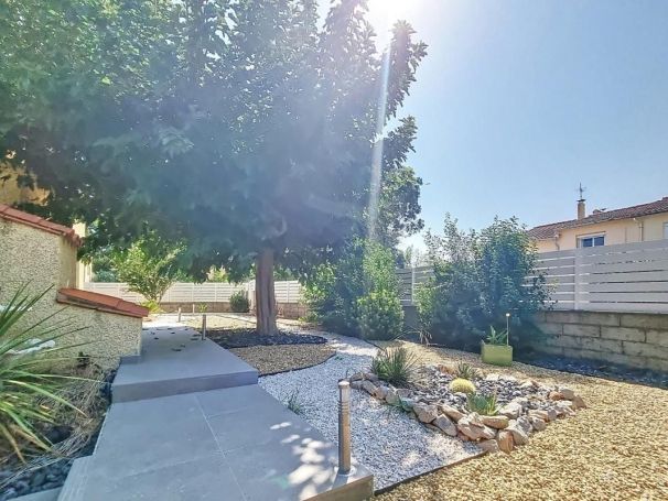 MAISON  5 PIECES 118 M2  VILLENEUVE LA RIVIERE