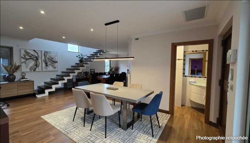 MAISON  CONTEMPORAINE BORD DE MER SAINT LAURENT DE LA SALANQUE