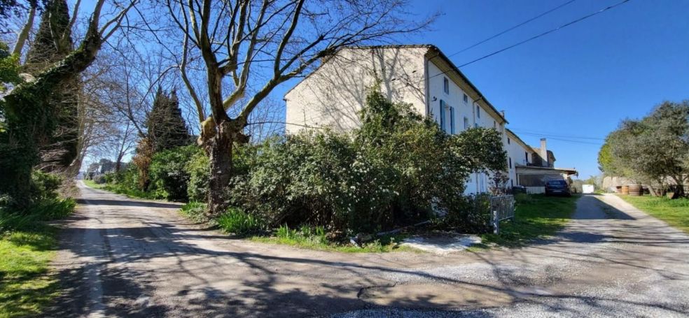 MAISON  DE MAîTRE  ARZENS