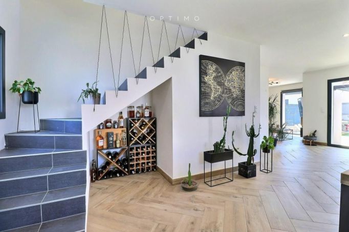 MAISON  CONTEMPORAINE  SAINT GENIS DES FONTAINES