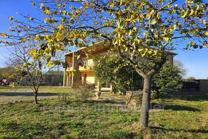 A louer MAISON  5 PIECES 173 M2  LAROQUE DES ALBERES Village