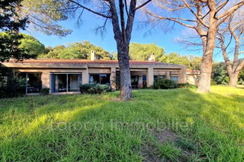 A louer MAISON  7 PIECES 175 M2  REYNES montagne