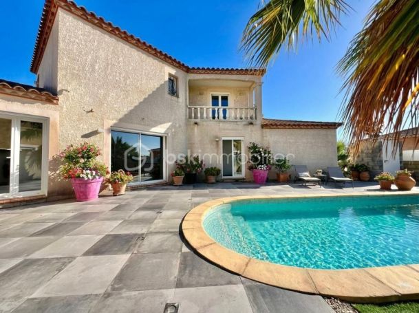 A vendre MAISON  4 PIECES 120 M2 BORD DE MER SERIGNAN