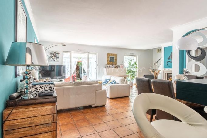 A louer MAISON  6 PIECES 125 M2 BORD DE MER HYERES