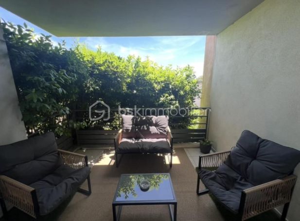 A louer APPARTEMENT T2 56 M2 TERRASSE  NIMES