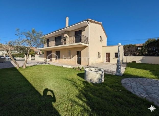 A louer MAISON  7 PIECES 175 M2  SAINT JEAN DE VEDAS