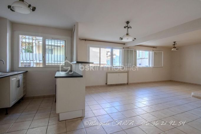 A louer APPARTEMENT T3 60 M2 PLAGE à PIED TOULON