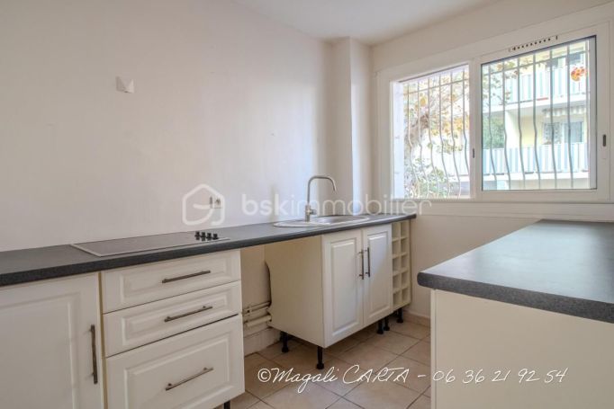 A louer APPARTEMENT T3 60 M2 PLAGE à PIED TOULON