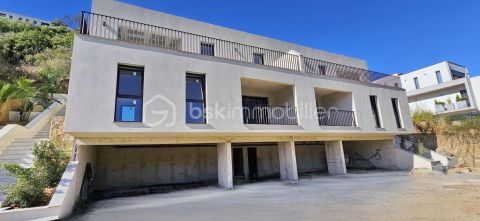 A louer APPARTEMENT DE PRESTIGE NEUF T3 67 M2 TERRASSE BORD DE MER PIETROSELLA