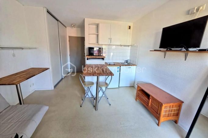 A louer STUDIO  19 M2 TERRASSE  PAU