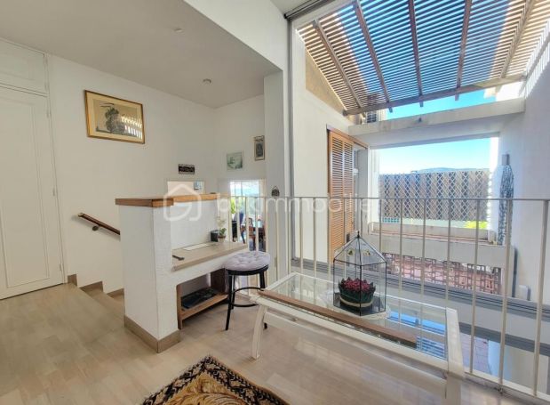 A louer MAISON  D'ARCHITECTE VUE MER HYERES