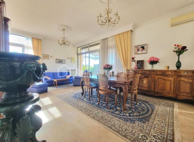 A louer MAISON  D'ARCHITECTE VUE MER HYERES