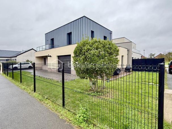 A vendre MAISON  CONTEMPORAINE  CAMON