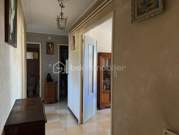 A louer APPARTEMENT T3 70 M2 BORD DE MER TOULON