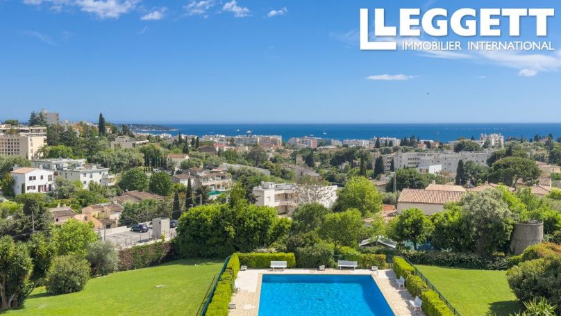 A louer APPARTEMENT T2 47 M2 TERRASSE VUE MER ANTIBES