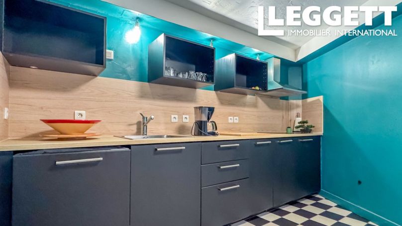 A vendre MAISON  3 PIECES 73 M2  SAINT CEZAIRE SUR SIAGNE