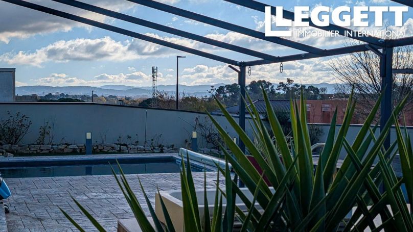 A louer MAISON  7 PIECES 198 M2  CARCASSONNE