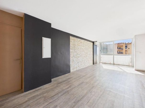 A louer APPARTEMENT T3 70 M2 BORD DE MER AJACCIO