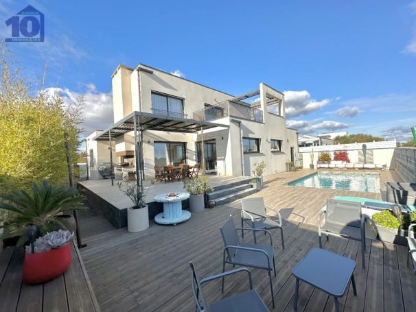 A louer MAISON  CONTEMPORAINE BORD DE MER SERIGNAN