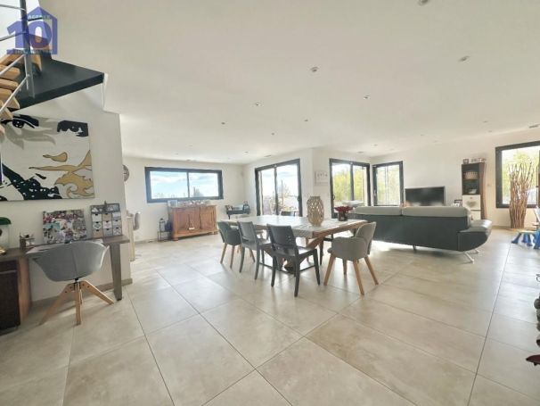 A louer MAISON  CONTEMPORAINE BORD DE MER SERIGNAN