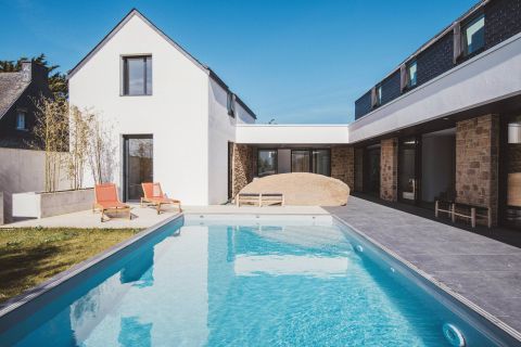 vente Villa avec piscine et plage à pieds à Ploumanac'h