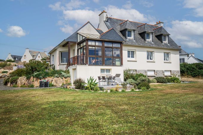 A vendre BELLE Maison 8 PIECES 160 M&sup2;  vue mer sur L'ILE GRANDE PLEUMEUR BODOU
