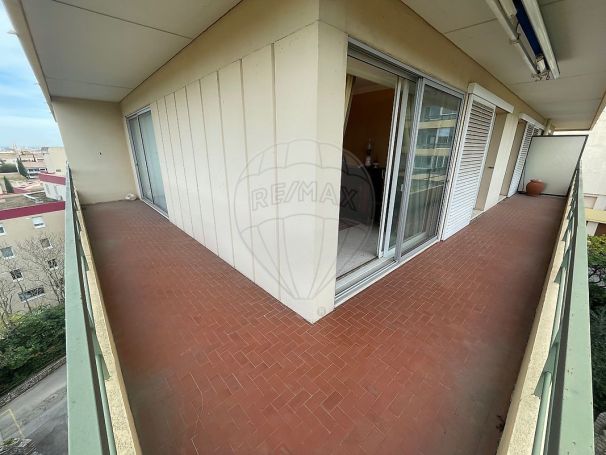 A louer APPARTEMENT T3 87 M2 TERRASSE  NIMES