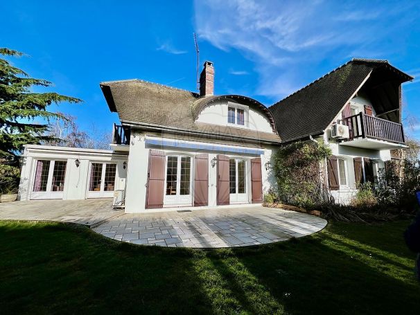 A louer MAISON  D'ARCHITECTE  SAINT ETIENNE DU ROUVRAY