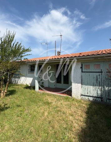 A vendre CHARMANTE Maison  50 M&sup2; BORD DE MER Ares