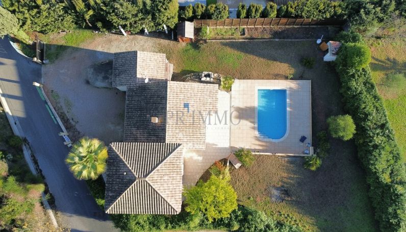 A vendre MAISON  6 PIECES 126 M2  TARADEAU