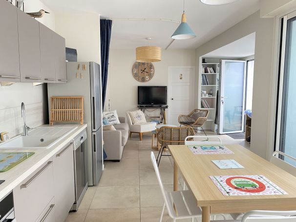 A vendre MAISON  4 PIECES 75 M2 PLAGE à PIED SAINT GILLES CROIX DE VIE