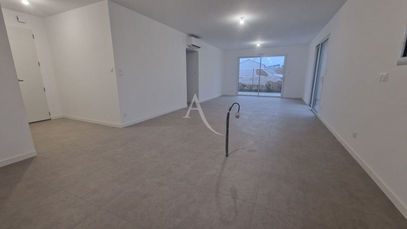 A vendre MAISON  4 PIECES 97 M2 BORD DE MER TALMONT SAINT HILAIRE