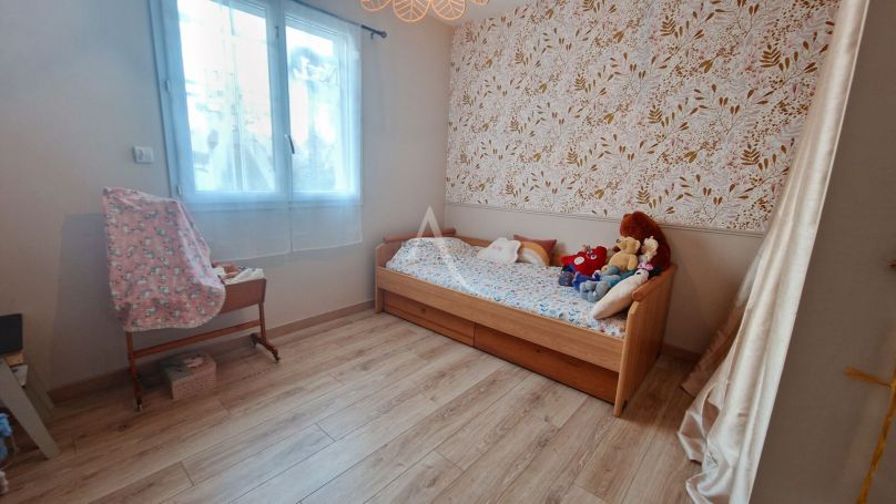 A vendre MAISON  5 PIECES 94 M2 BORD DE MER TALMONT SAINT HILAIRE