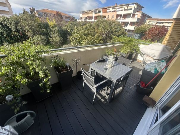 A louer APPARTEMENT DUPLEX T3 72 M2 TERRASSE  MARSEILLE 13EME