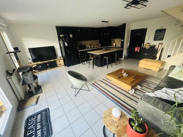 A louer APPARTEMENT DUPLEX T3 72 M2 TERRASSE  MARSEILLE 13EME