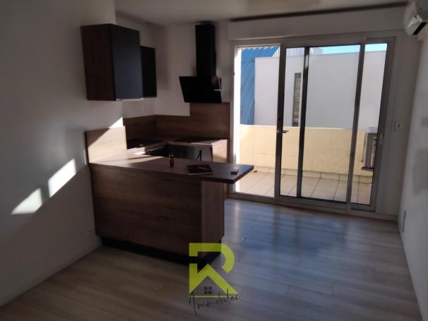 A louer APPARTEMENT T2 29 M2 TERRASSE BORD DE MER AGDE