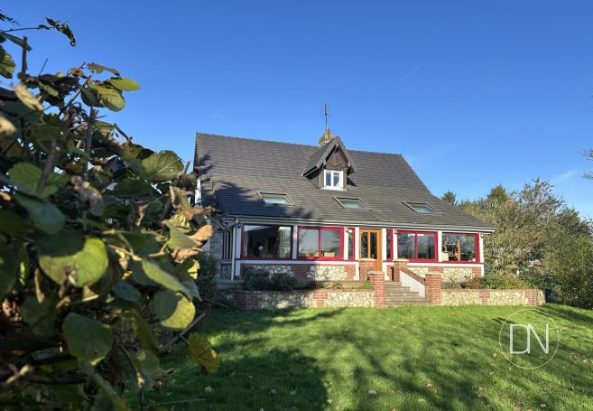 A vendre MAISON 6 PIECES 153 M2 BORD DE MER YERVILLE Commerces et tous services à 3 km (Yerville, accès à l'A29 à 5 km, Rou30 minen à