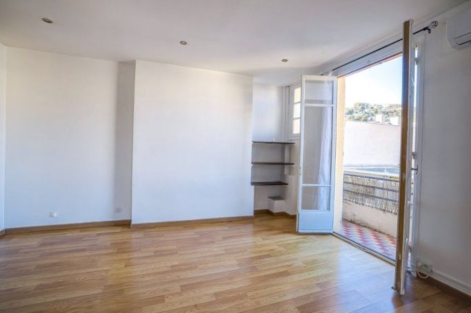 A louer APPARTEMENT T2 37 M2 BORD DE MER NICE