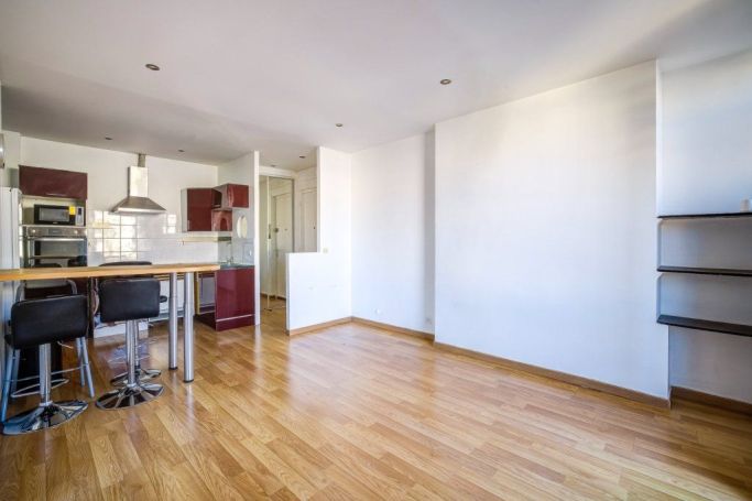 A louer APPARTEMENT T2 37 M2 BORD DE MER NICE