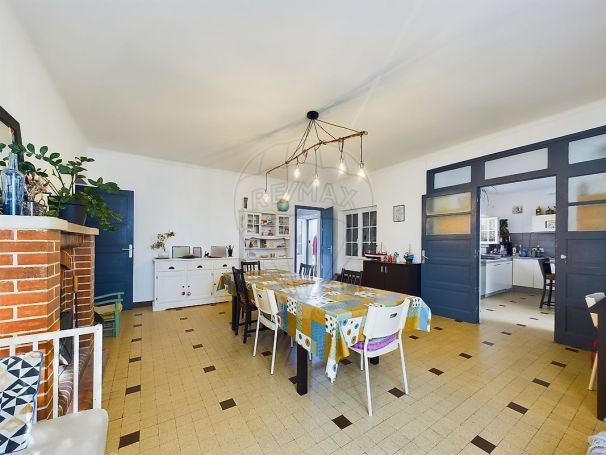 A louer LOFT  7 PIECES 200 M2  BALLON