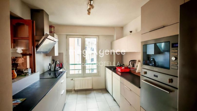 A louer APPARTEMENT T4 131 M2 TERRASSE BORD DE MER SAINT RAPHAEL